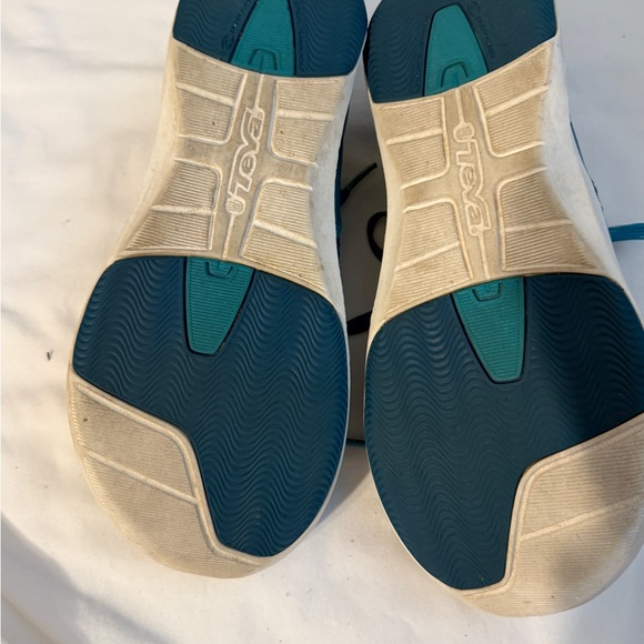 Teal Teva Athletic Shoes water shoes! - Picture 4 of 4